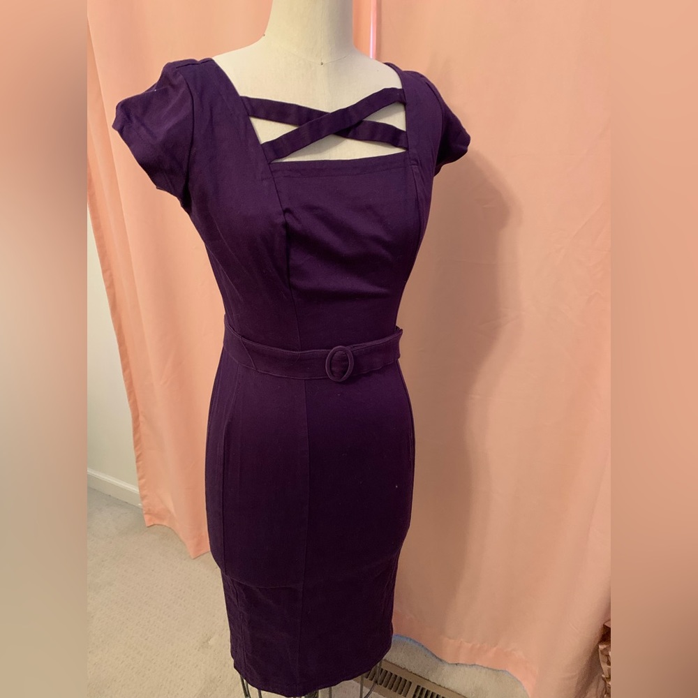 Heart of Haute purple wiggle dress with criss cross detail. Size 6
